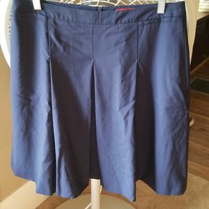 Hugo Boss Navy Pleated Skirt sz. 10
